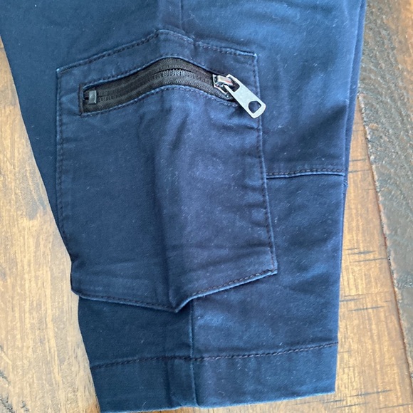 H & M Shorts - Picture 5 of 7